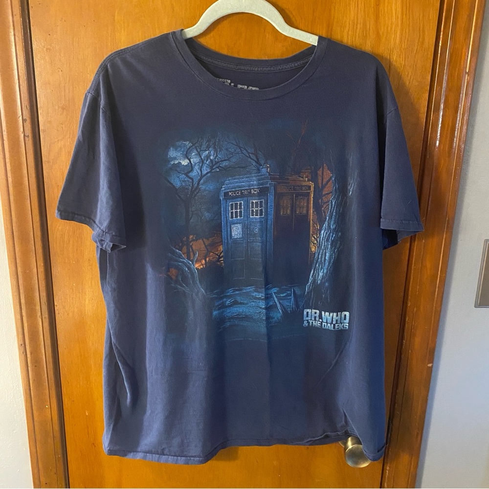 Doctor Who & the Daleks Navy Blue Graphic T-Shirt - Picture 1 of 4